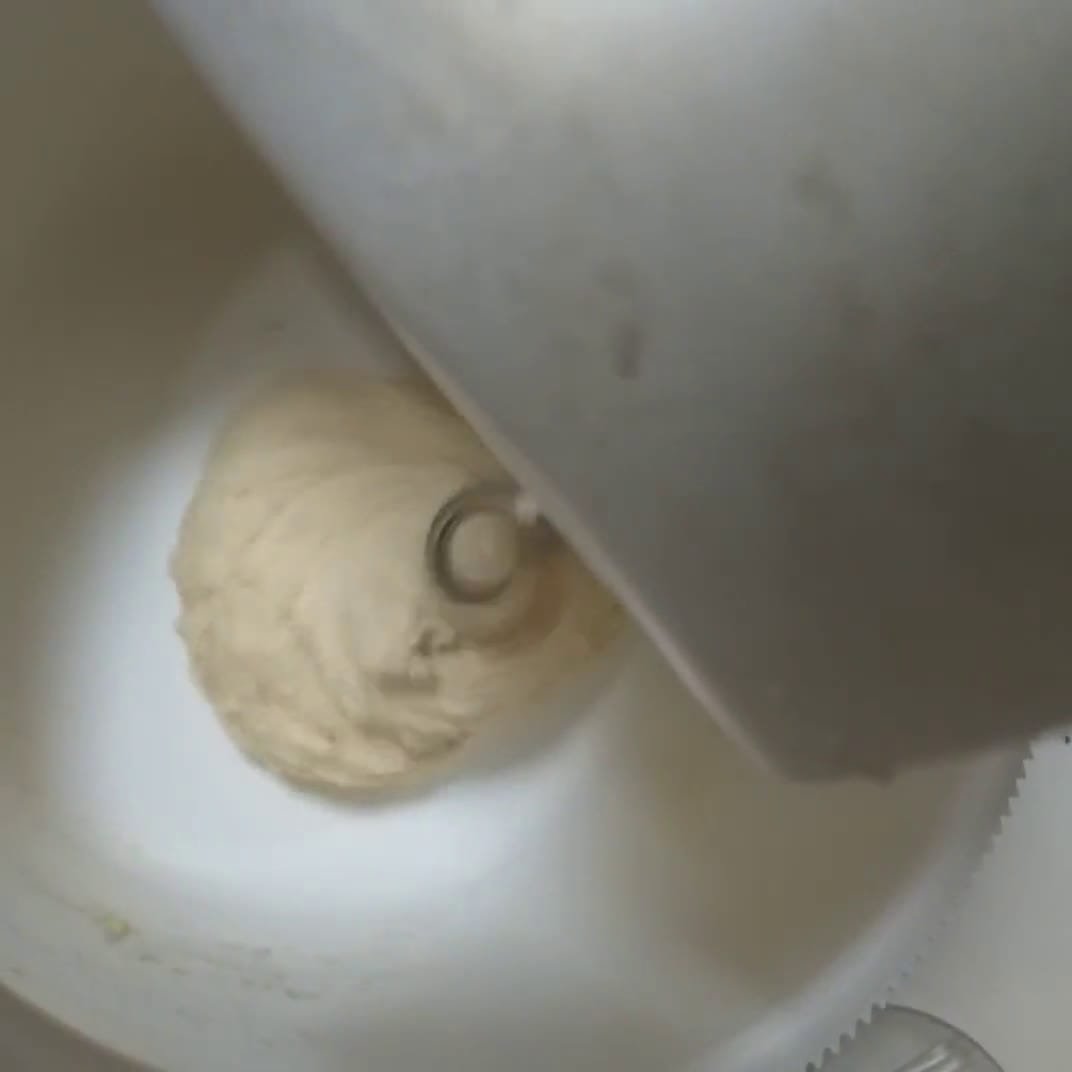 Foto langkah ke 5 dari resep Bakpao lembut isi kacang hijau dan coklat.