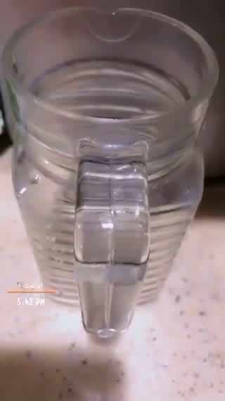 صورة لخطوة 1 من وصفة عصير التفاح والبقدونس والخيار 🍸