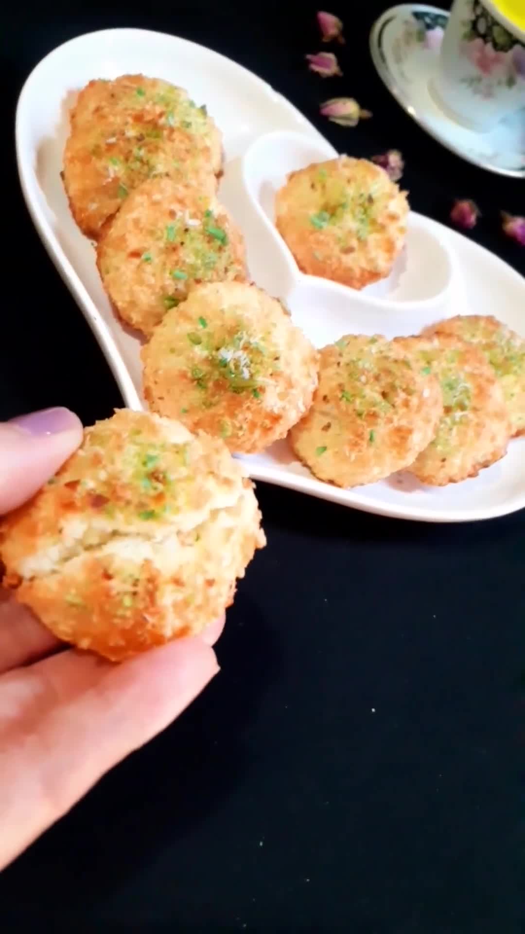 عکس مرحله 1 از دستور شیرینی نارگیلی ساده 😋😍