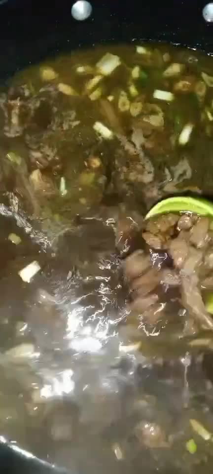 Foto langkah ke 4 dari resep Rawon daging 🐮.