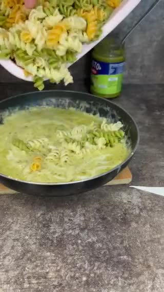 صورة لخطوة 6 من وصفة باستا بيستو معكرونة بالبيستو🌿