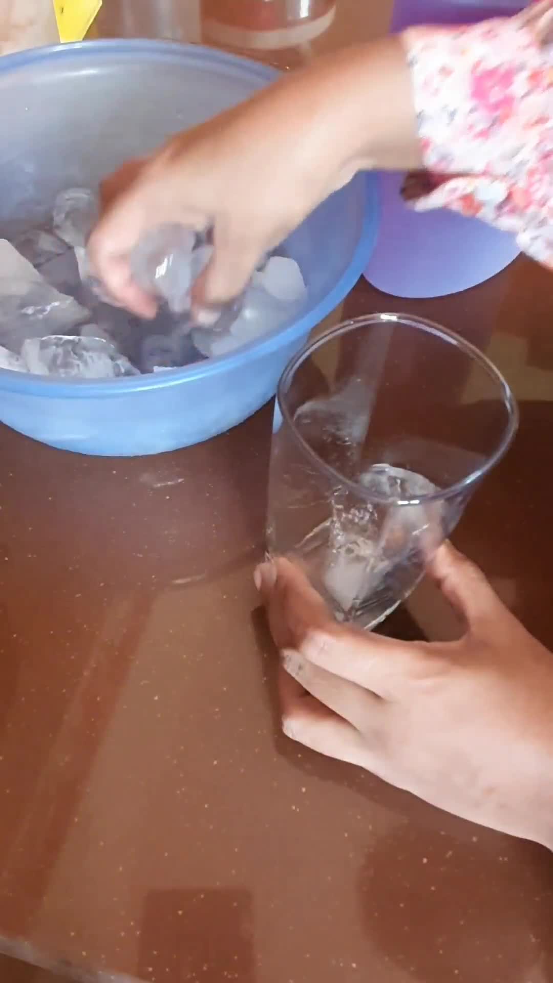 Foto langkah ke 4 dari resep Teh Bunga Telang Lemon.