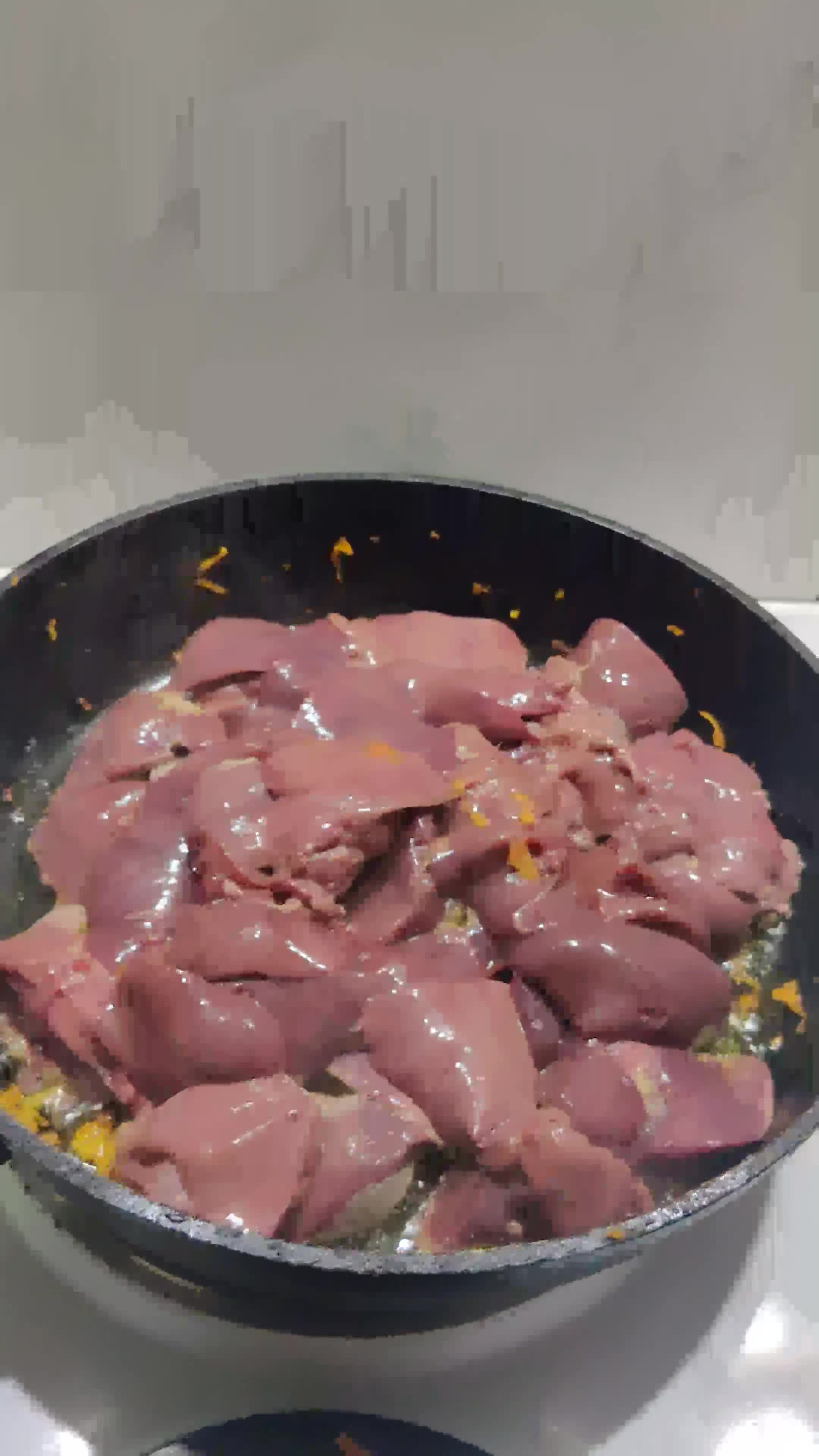 Фото кроку 2 до Найніжніша куряча печінка у сметанному соусі🤤.