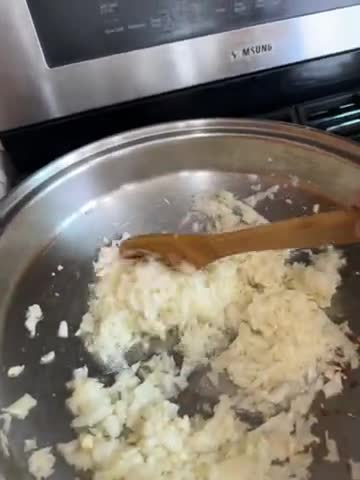A picture of step 2 of Chicken Adobo.