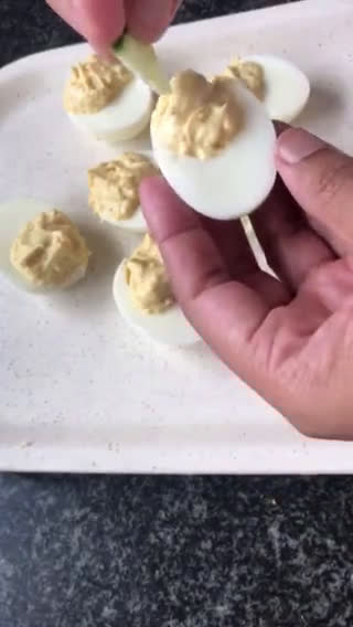 A picture of step 9 of Deviled eggs 🥚.
