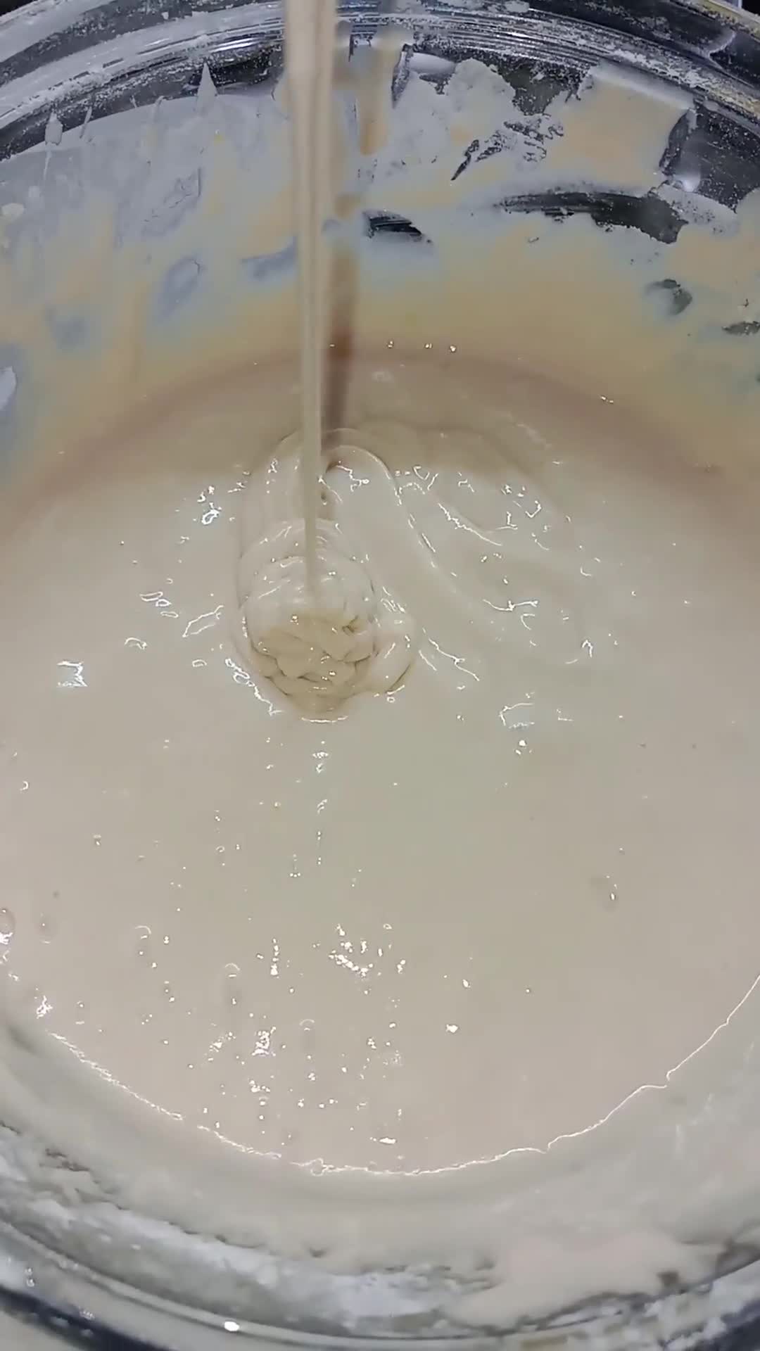 Foto del paso 2 de la receta: Bizcochuelo relleno con crema pastelera