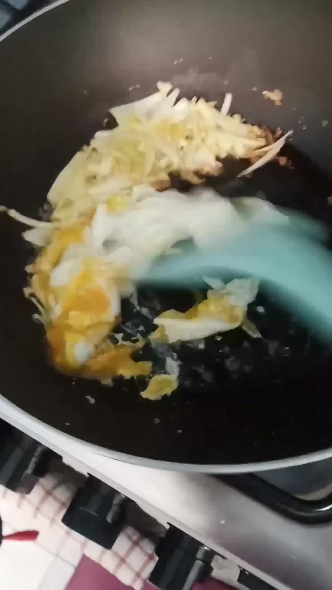 Foto langkah ke 2 dari resep Fettuccine Kwetiau Bakso ala Solaria.