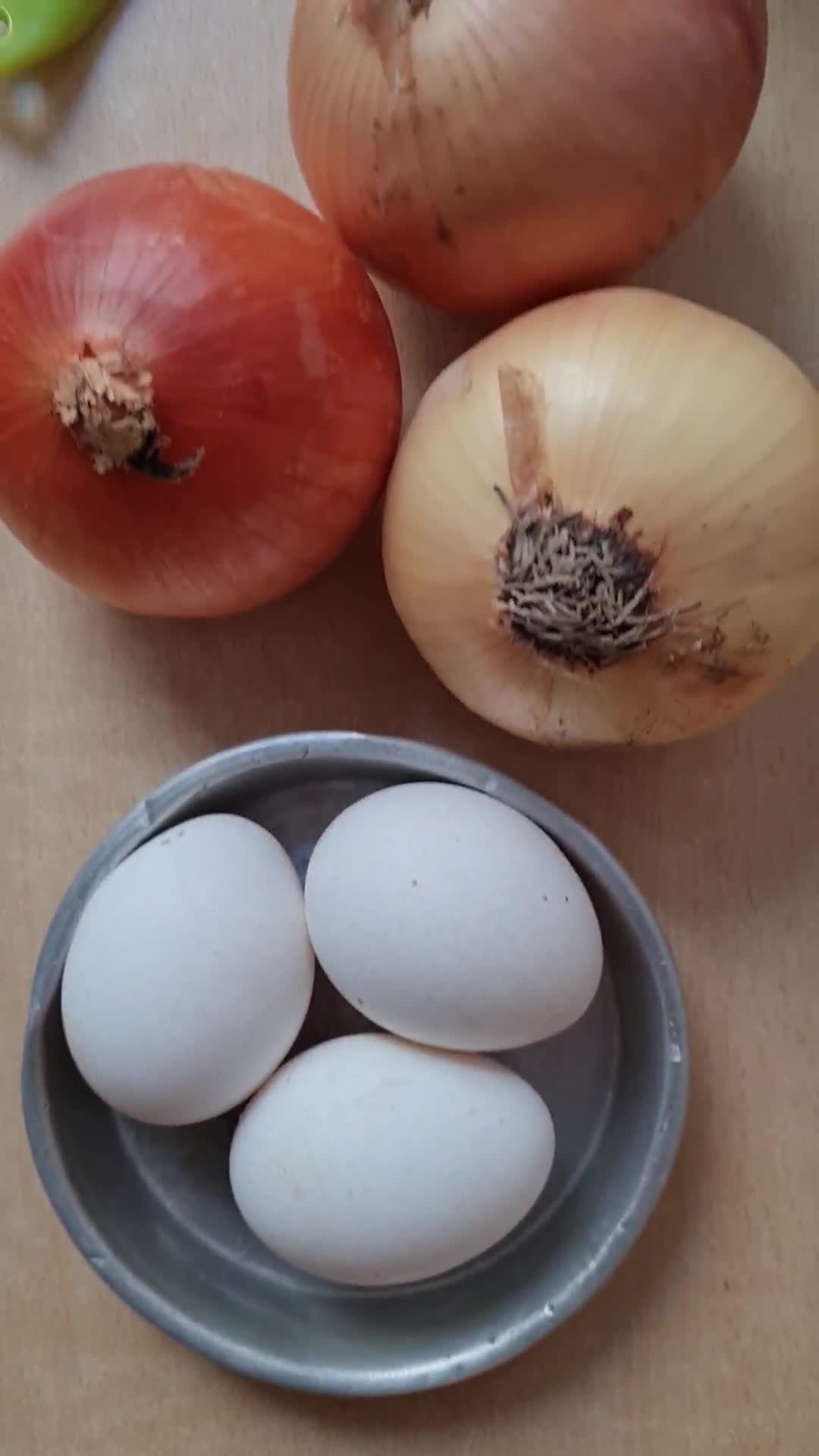 Foto del paso 1 de la receta: Torta integral de cebolla 🧅