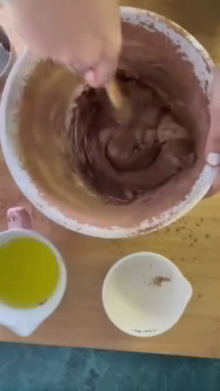 Foto del paso 2 de la receta: Pastel de chocolate sin harinas y sin azúcar