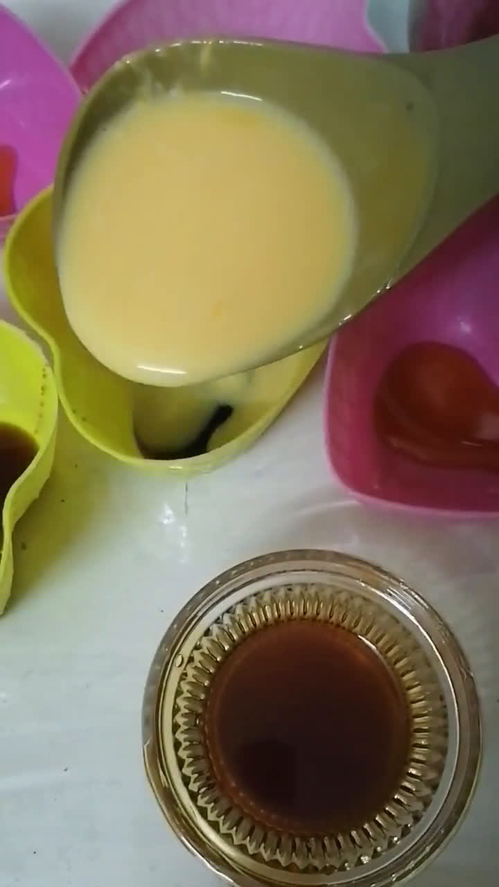 صورة لخطوة 1 من وصفة كريم كراميل بدبس التمر