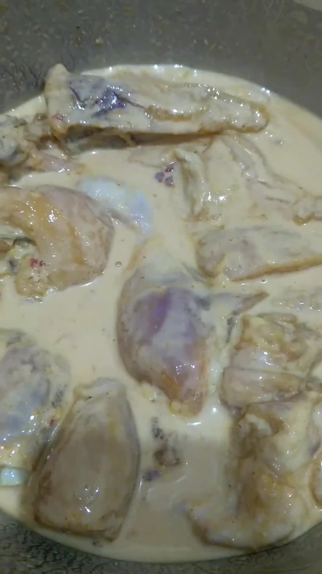 Foto langkah ke 1 dari resep Ayam goreng tepung bumbu kuning.