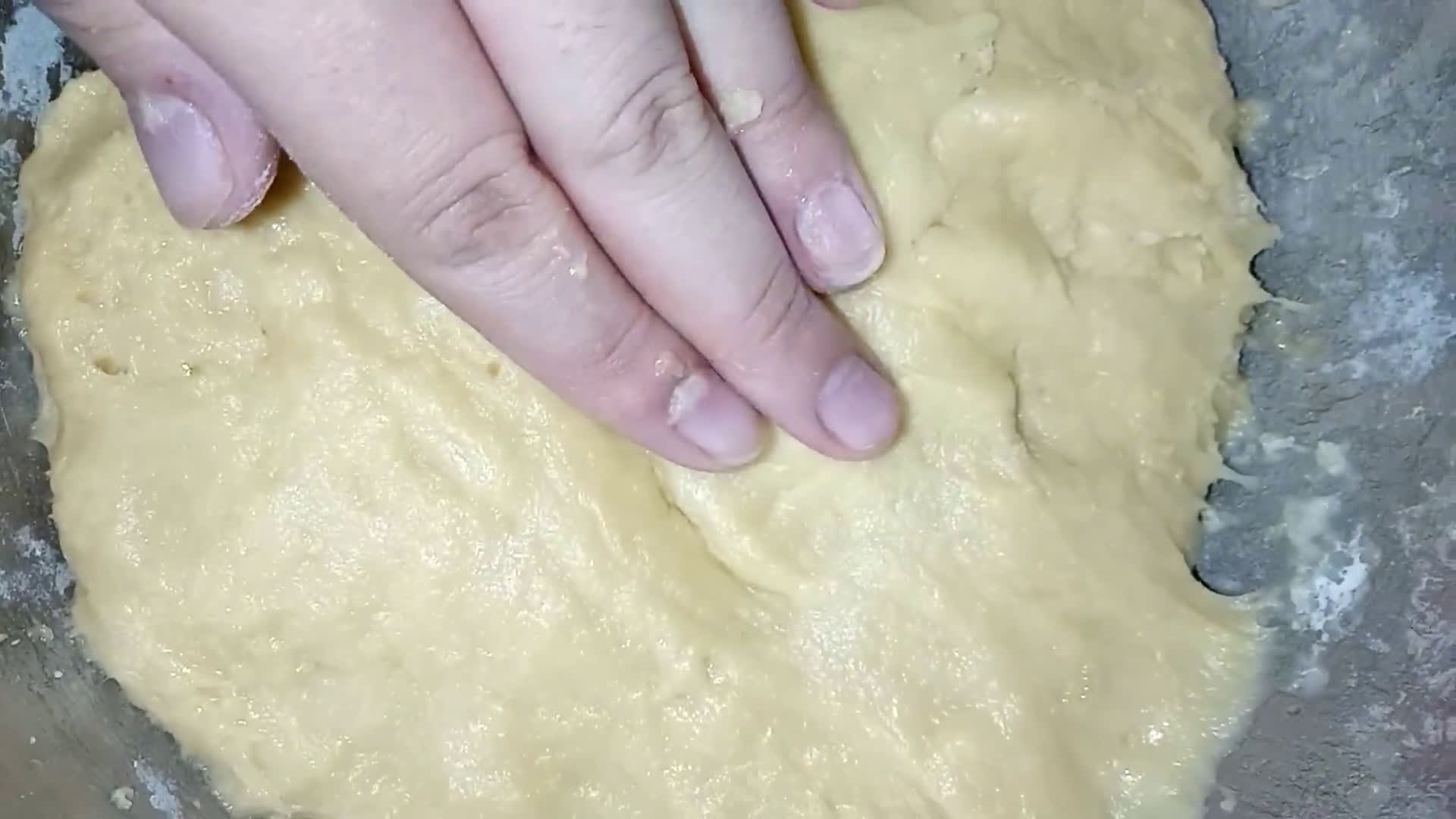 Foto del paso 7 de la receta: Rosca de reyes rellena