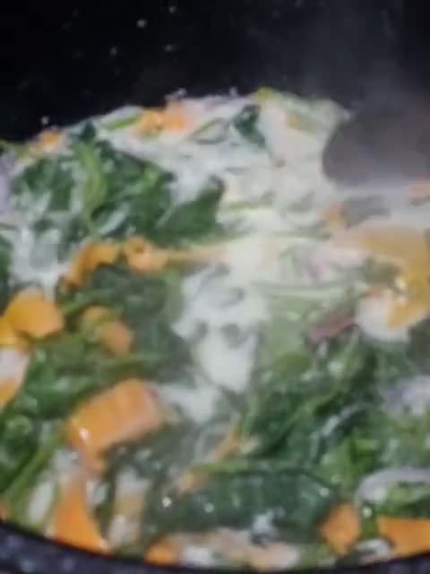 Gambar langkah 3 resipi Masak Lemak Putih Pucuk Keledek.