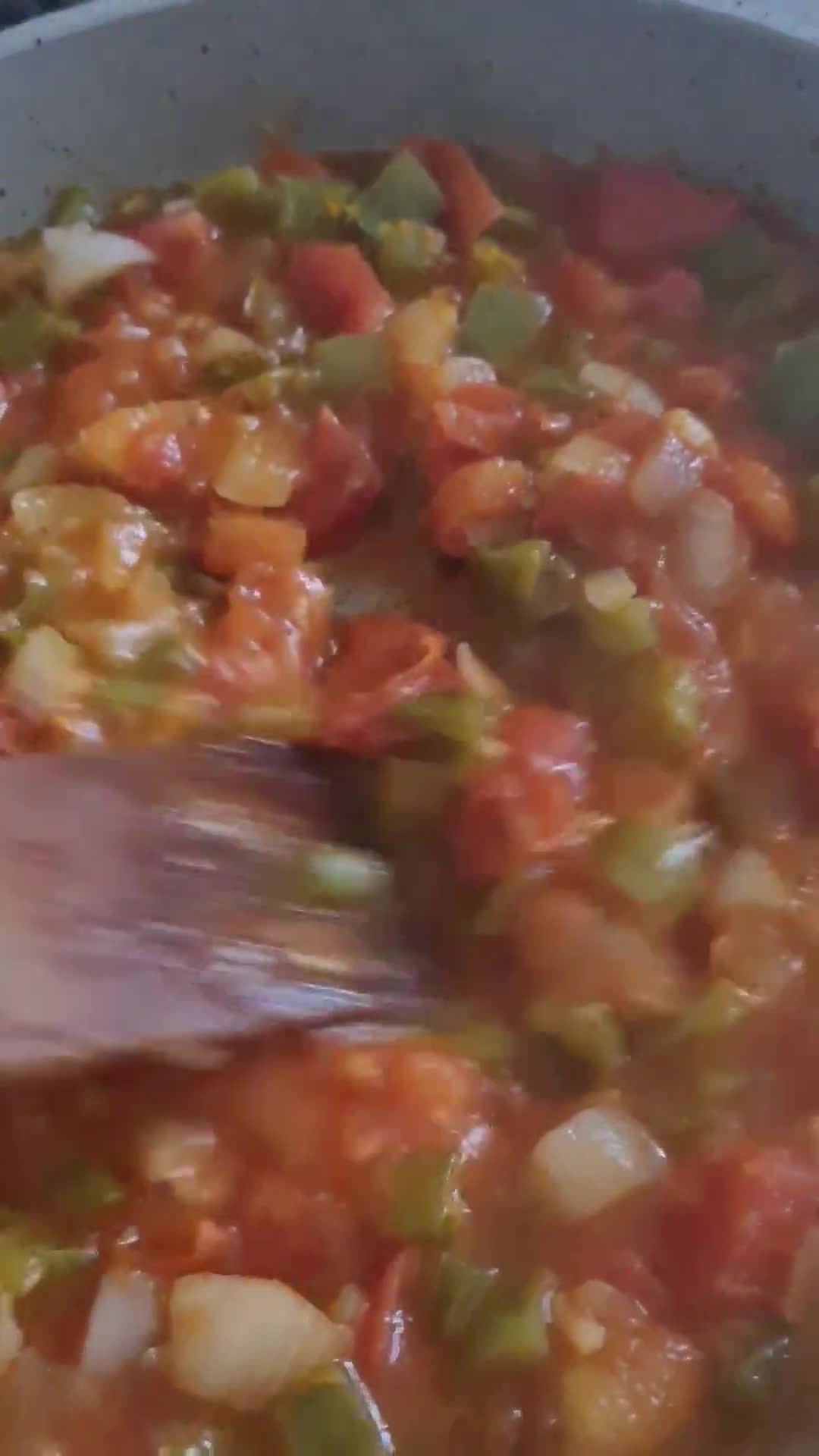 Foto del paso 2 de la receta: Menemen, desayuno en Turquía 🇹🇷 Huevos turcos 🇹🇷