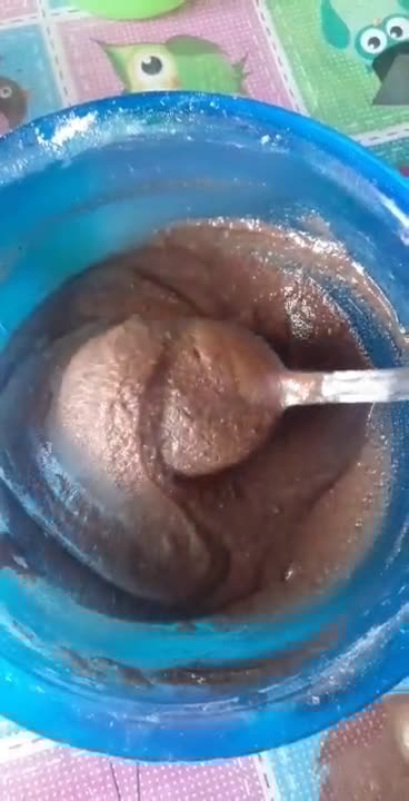Foto del paso 3 de la receta: Torta marmolada de pomelo con glasé de cacao💞