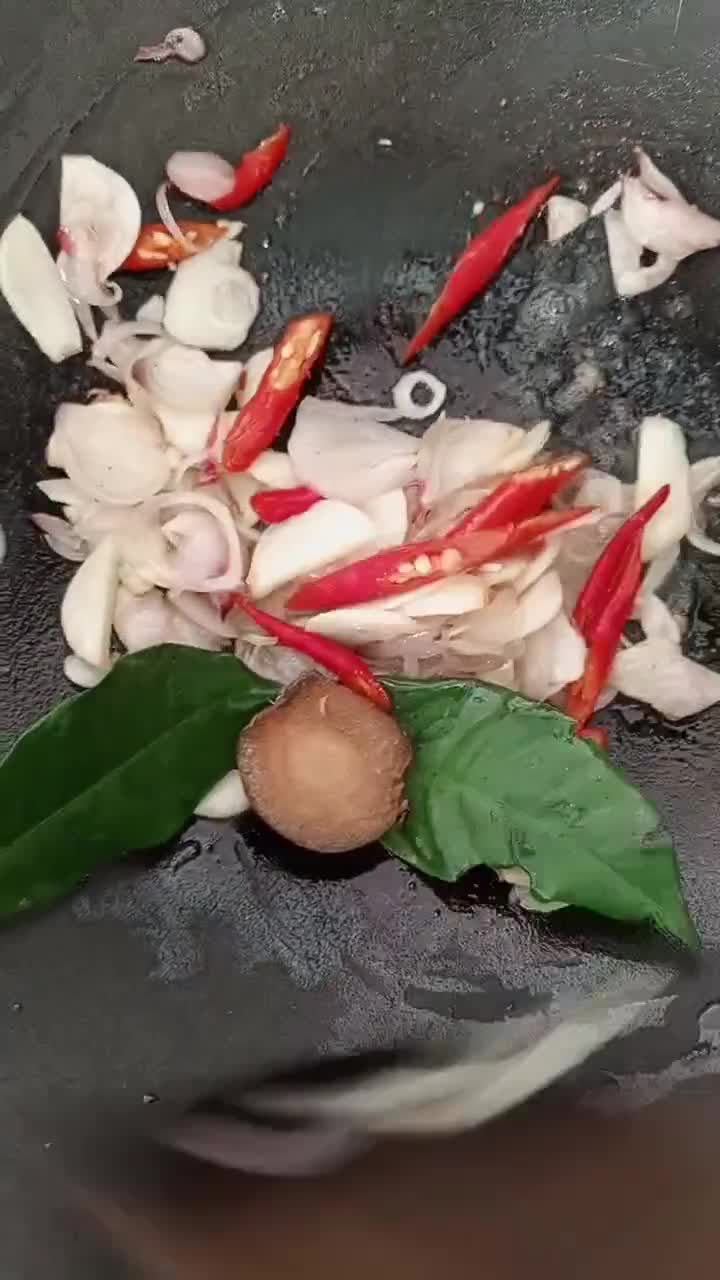 Foto langkah ke 1 dari resep Oseng Pepaya Bumbu Rebon.