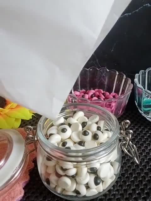 Gambar langkah 12 resipi Eyes Candy Sprinkles Homemade.