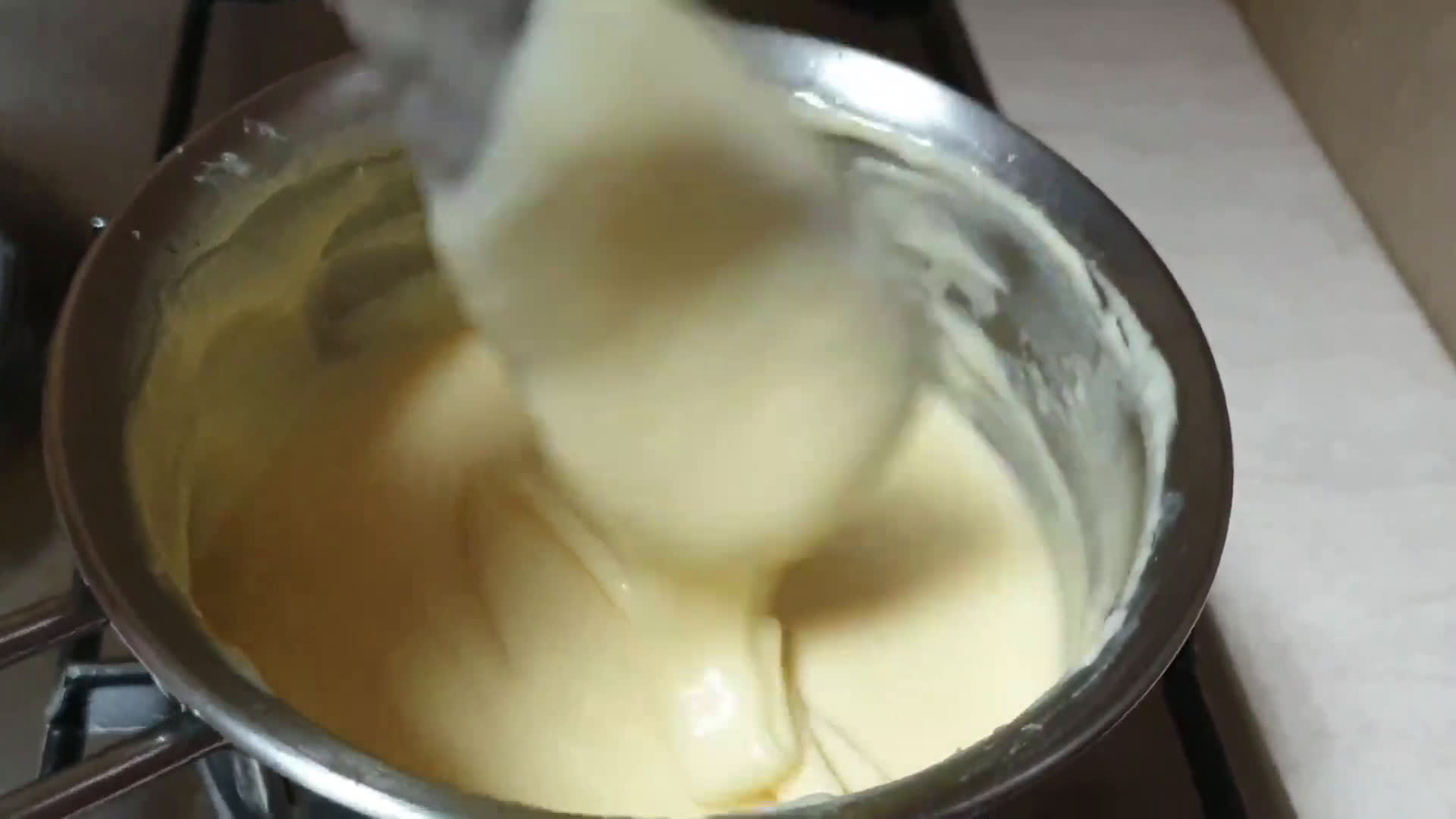 Pas rețetă Sos de brânză cheddar 4 fotografie