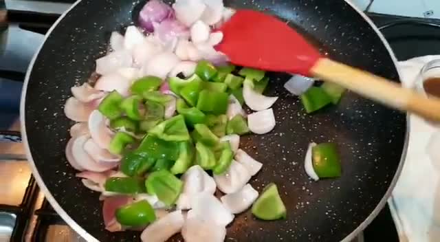 फ्रूट वेजिटेबल सलाद (Fruit vegetable salad recipe in hindi) रेसिपी चरण 2 फोटो