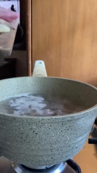 Foto langkah ke 3 dari resep Sup Bola Daging.