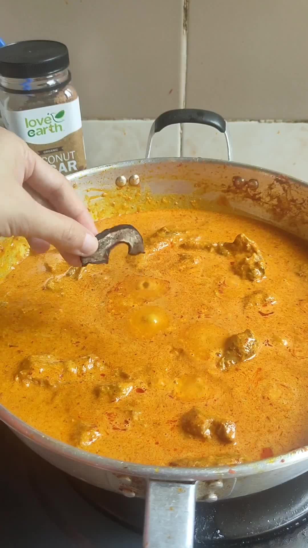 Gambar langkah 14 resipi Rendang Ayam.
