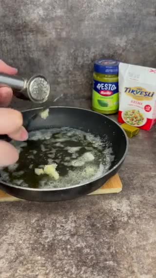 صورة لخطوة 3 من وصفة باستا بيستو معكرونة بالبيستو🌿