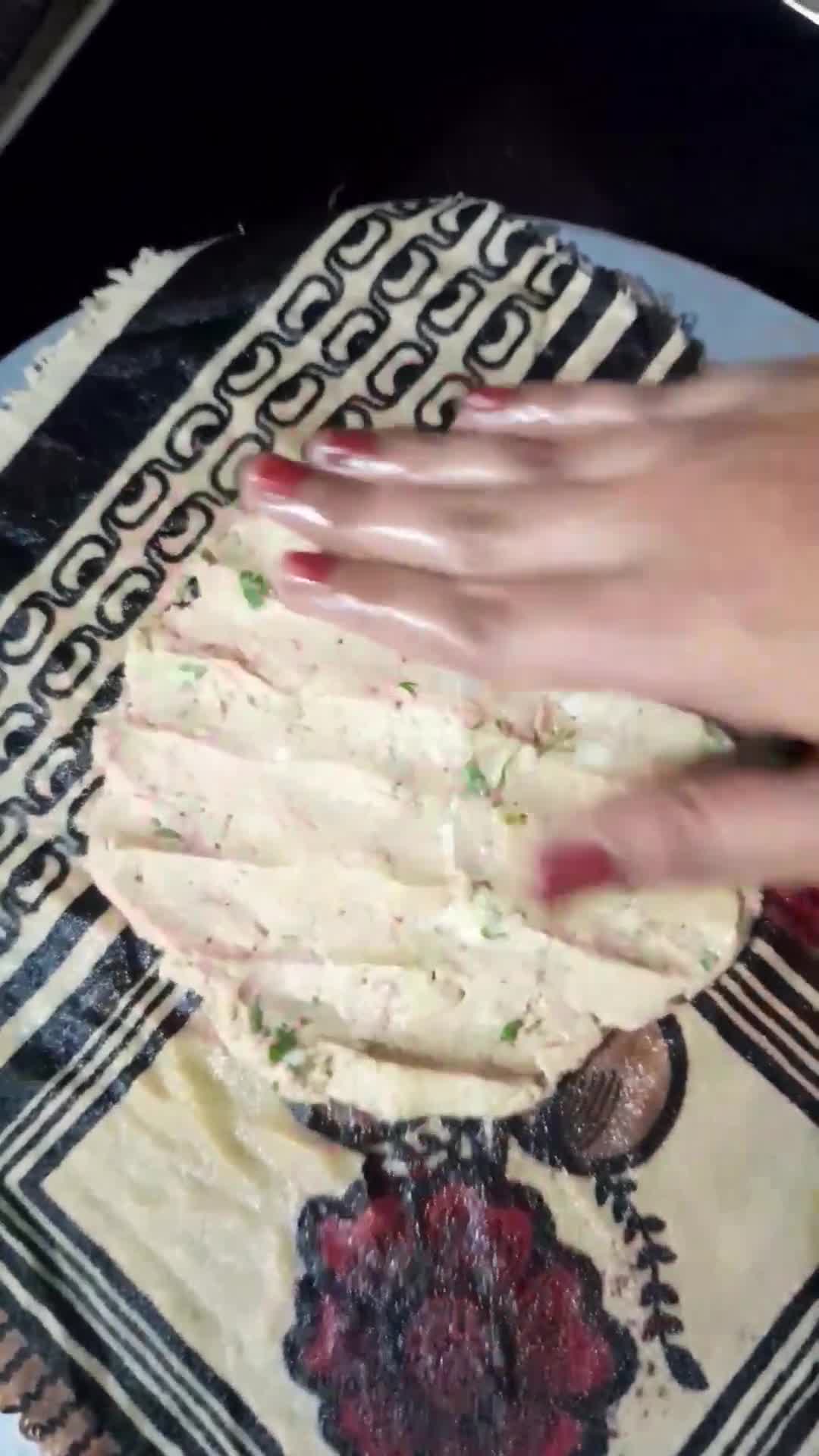 मिक्स व्हेजिटेबल थालीपीठ रेसिपी स्टेप 2 फोटो 