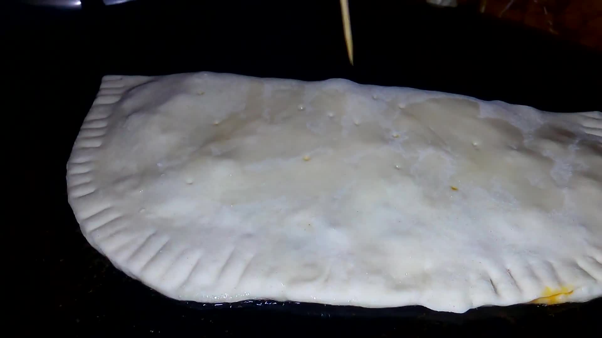 صورة لخطوة 7 من وصفة فطائر المقلاة السريعة 😋