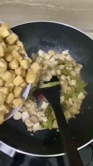 Foto langkah ke 3 dari resep Nasi Bakmoy.