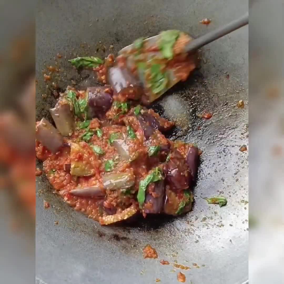Foto langkah ke 4 dari resep Balado Terong Kemangi.