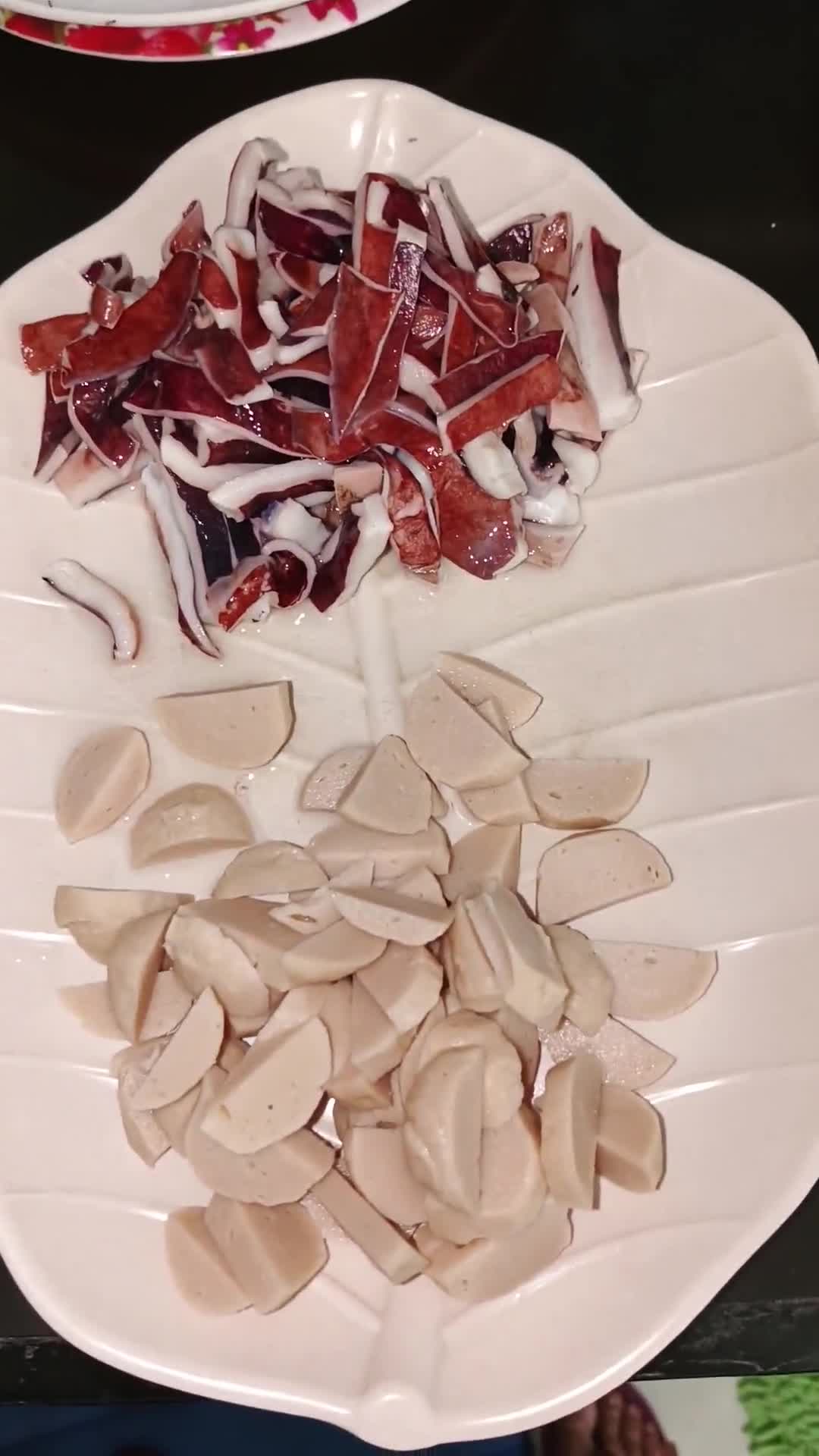 Foto langkah ke 1 dari resep Balado Cumi Bakso.