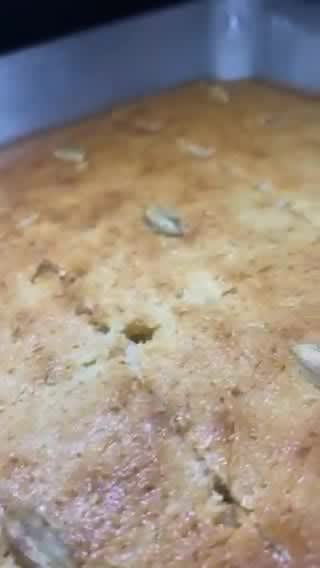 A picture of step 8 of Basbousa.