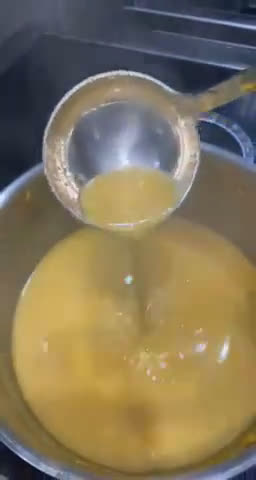 صورة لخطوة 3 من وصفة شوربة الجزر والطماطم