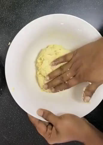Makkan Peda ரெசிபி ஸ்டேப் 2 புகைப்படம்