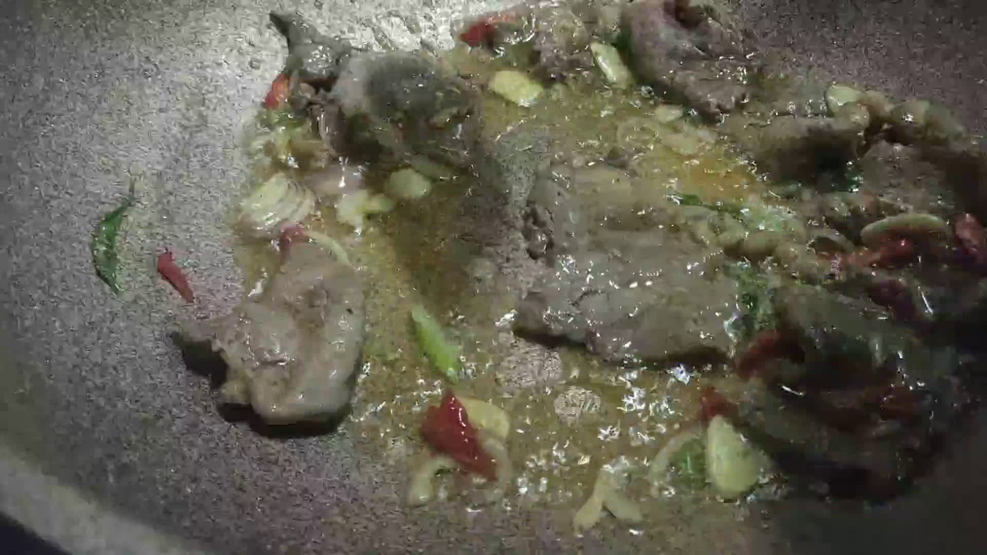 Foto langkah ke 4 dari resep Resep Tumis Bunga Kol Wortel Daging Sapi Iris Saus Tiram.