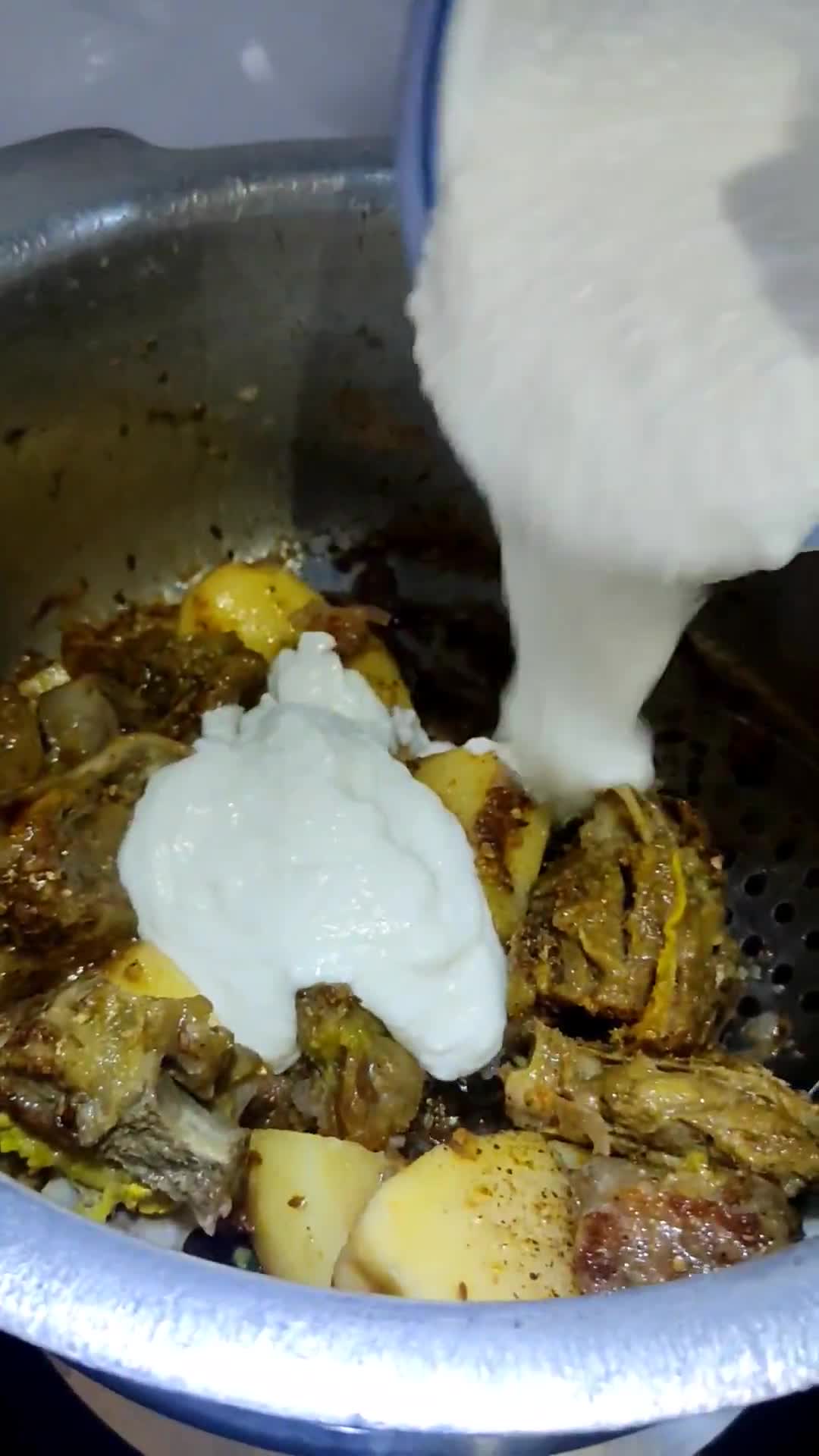 A picture of step 7 of Mutton Yakhni Pulao.