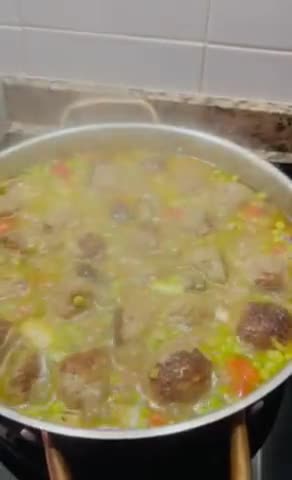 Foto del paso 5 de la receta Albóndigas a la jardinera 👩‍🌾