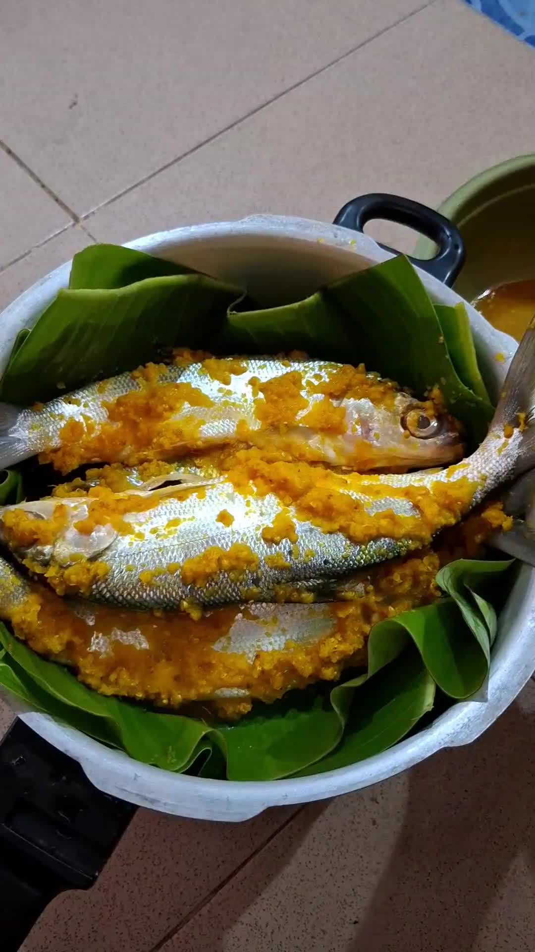 Foto langkah ke 3 dari resep Bandeng presto (mealprep menu sahur).