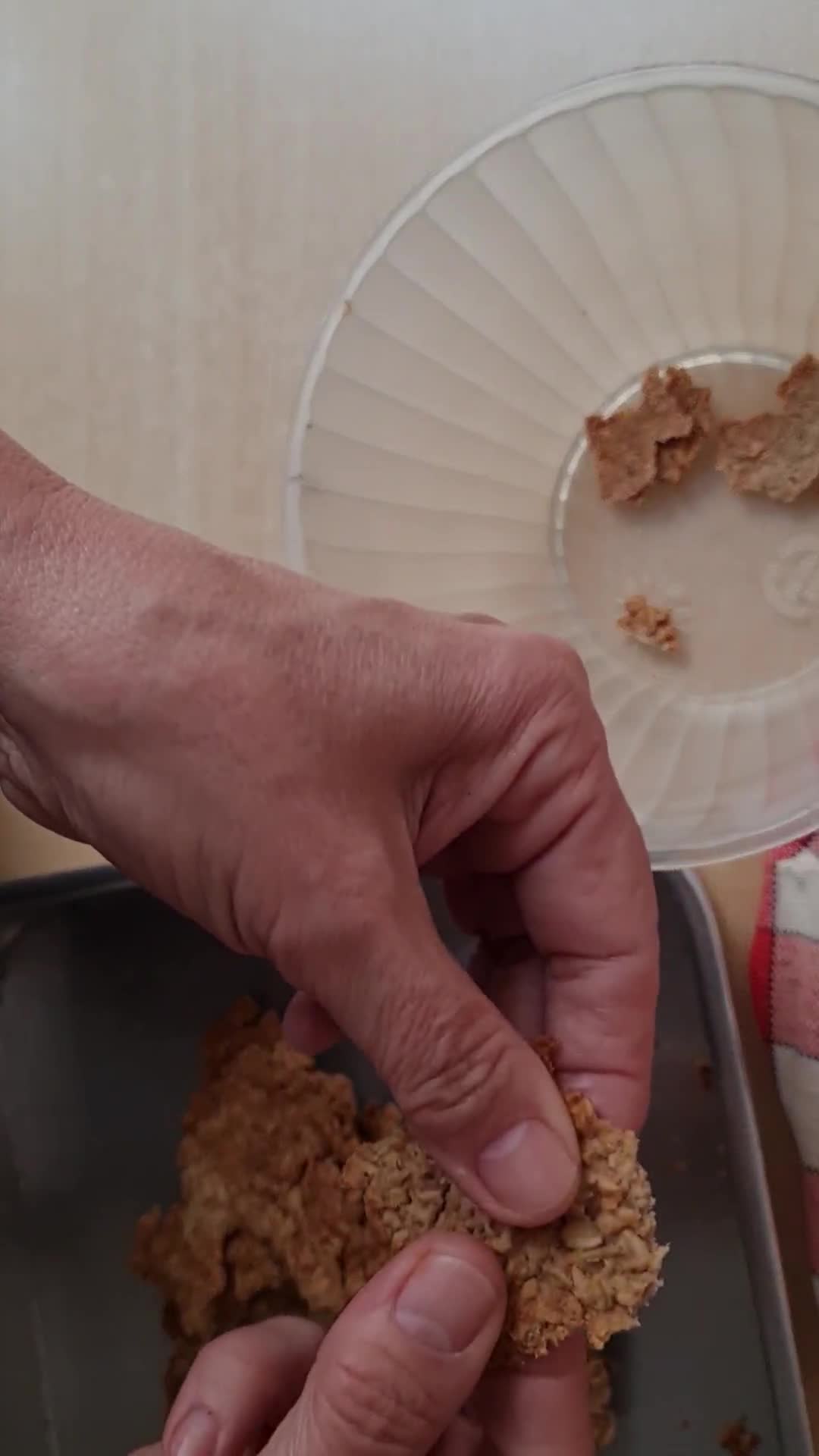 Foto del paso 4 de la receta: Crocantes de avena fermentada 🥣 (masa base) reemplazo de cereales ultraprocesados del supermercado