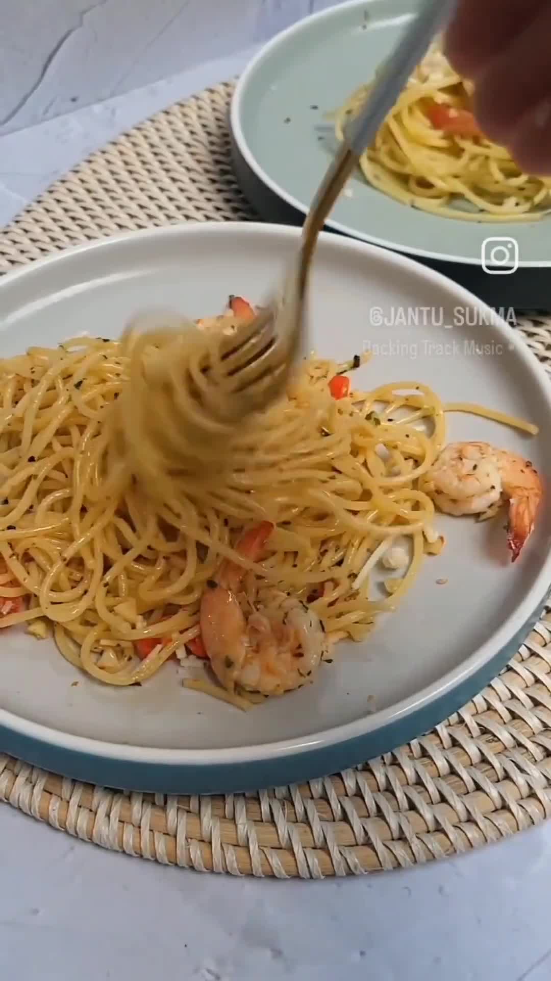 Foto langkah ke 1 dari resep Shrimp Aglio e Olio.
