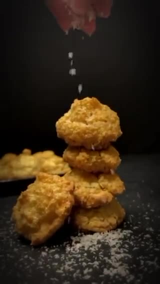 صورة لخطوة 7 من وصفة اقراص جوز الهند 🥥
