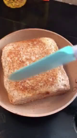 Foto langkah ke 5 dari resep Banana Sandwich Simple dan Mudah.