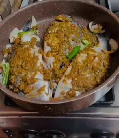 صورة لخطوة 2 من وصفة صنية سمك دنيس بالفرن بشهي 😋