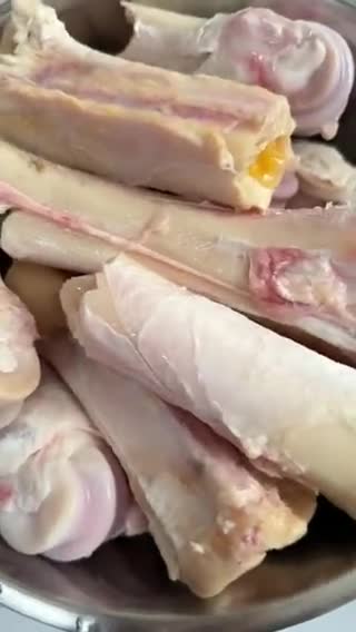 Foto langkah ke 1 dari resep Beef Bone Broth Collagen/Kolagen Tulang Sapi.