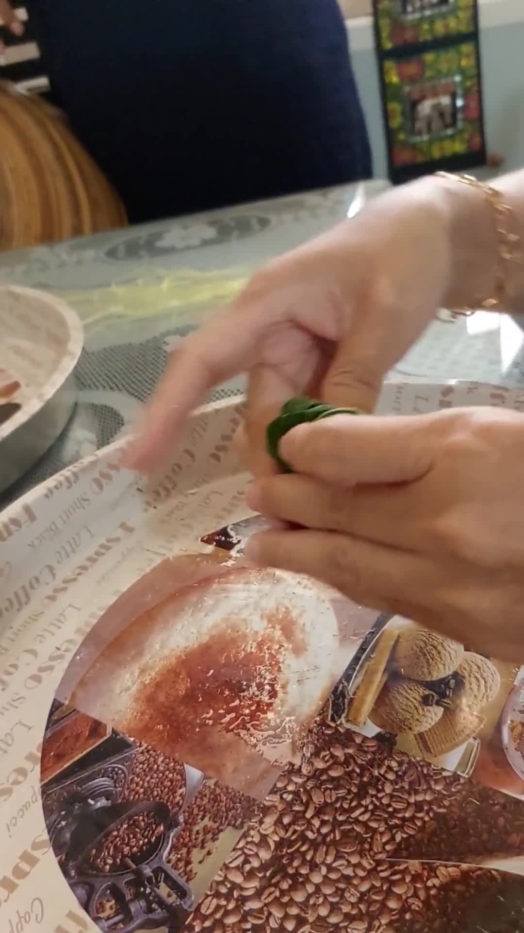 Foto langkah ke 3 dari resep Buntil Daun Pepaya.
