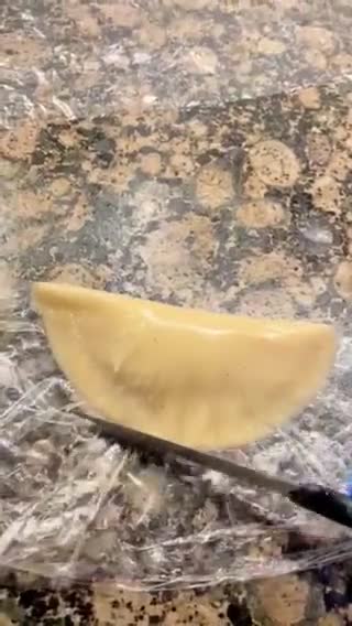 Foto del paso 8 de la receta: Empanadillas de anís rellenas con dulce de Boniato