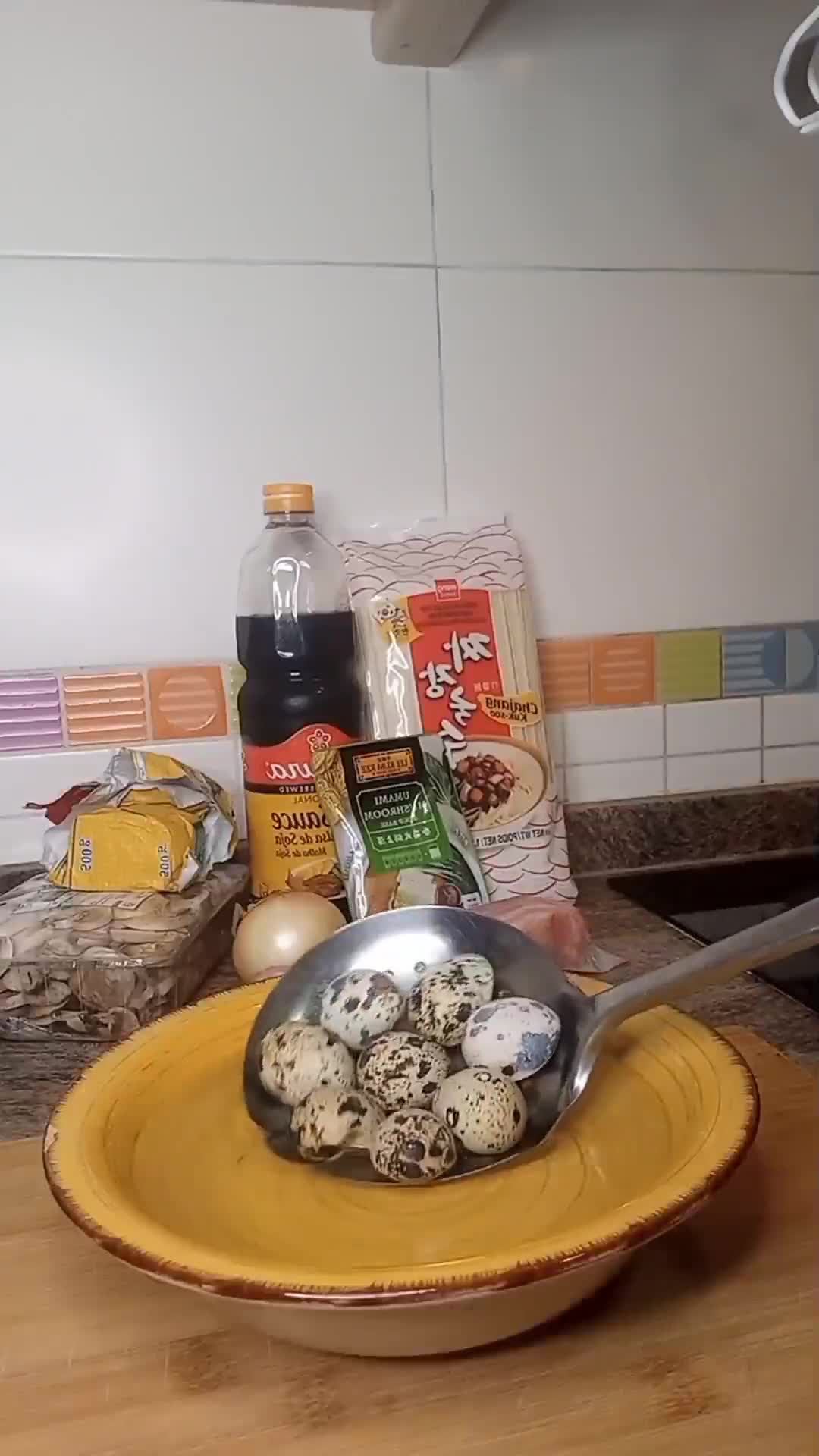Foto del paso 1 de la receta: Ramen de cerdo y setas 🥣