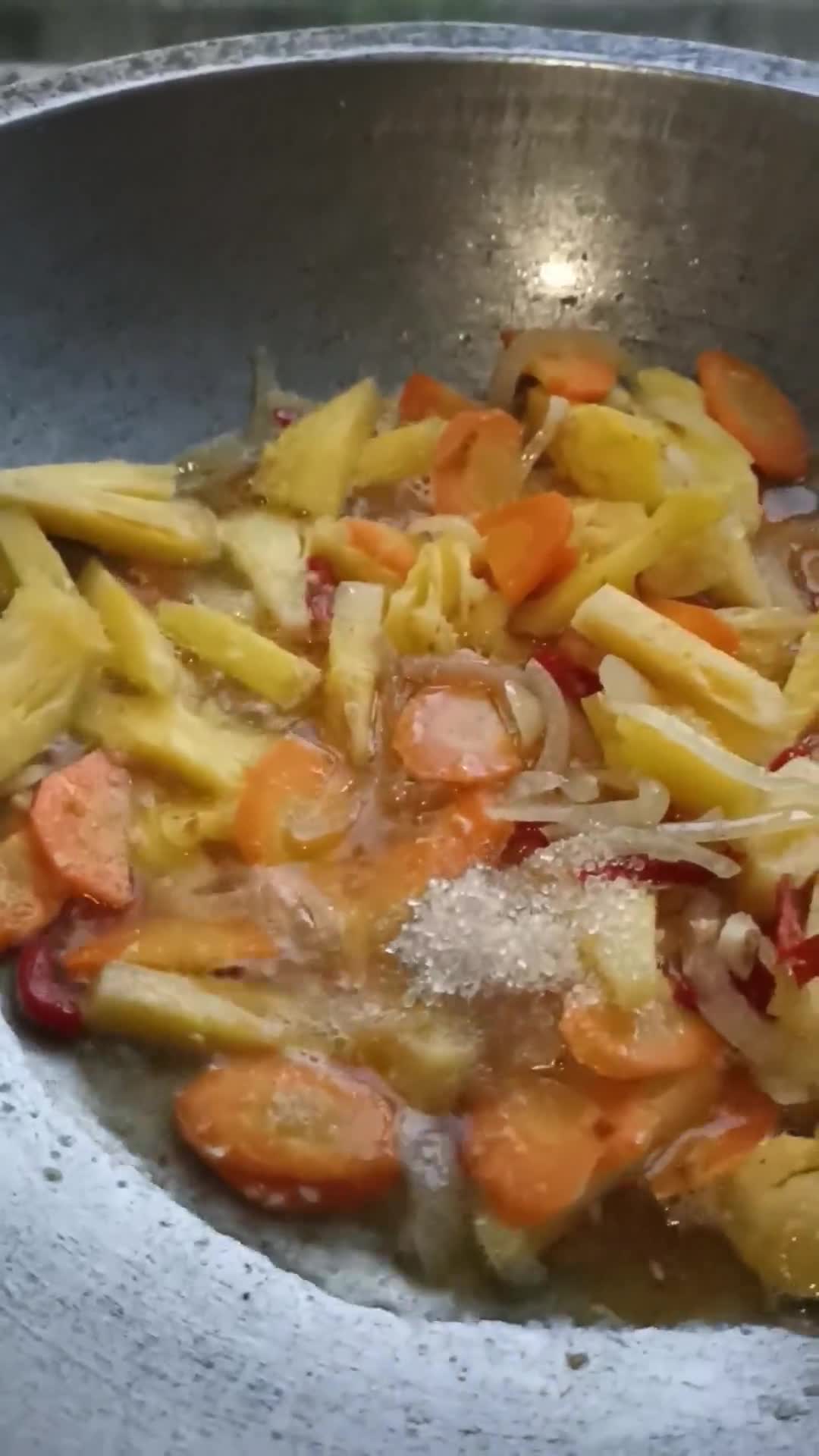 Foto langkah ke 5 dari resep Koloke- Ayam goreng saus Nanas.