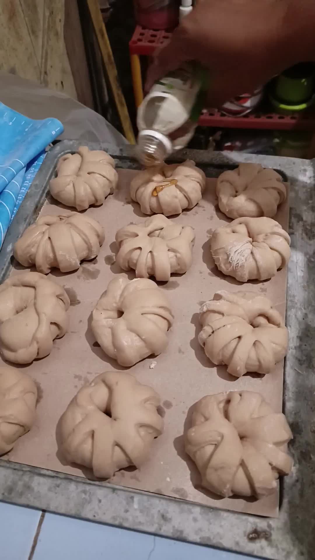 Foto langkah ke 17 dari resep Roti cokelat.