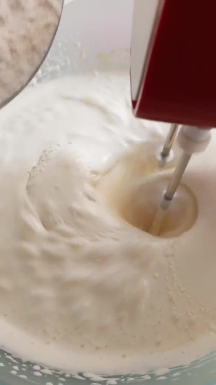 Foto langkah ke 3 dari resep Bolu Kukus Bakerpad.